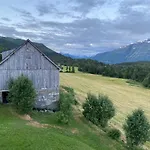 Heggjabygda Gjestegard - Historisk Tommerhus I Landlige Omgivelser