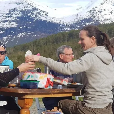 Heggjabygda Gjestegard Utenfor - Historisk Tommerhus I Landlige Omgivelser *