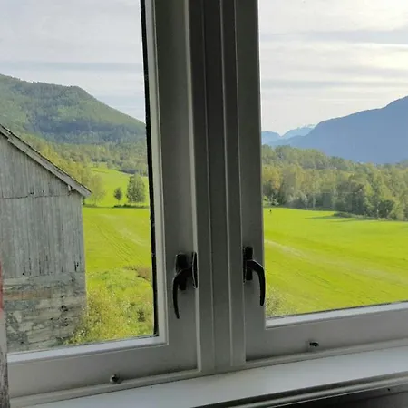 Heggjabygda Gjestegard - Historisk Tommerhus I Landlige Omgivelser Нурфьордэйд