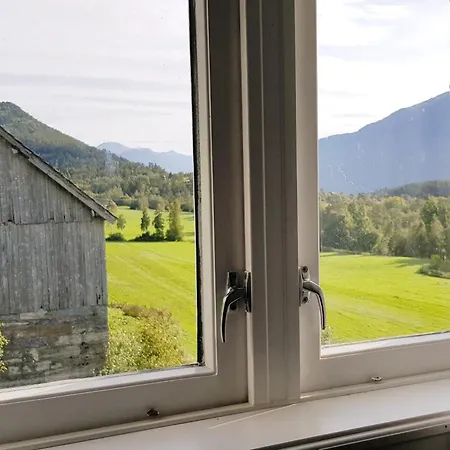Heggjabygda Gjestegard Utenfor - Historisk Tommerhus I Landlige Omgivelser