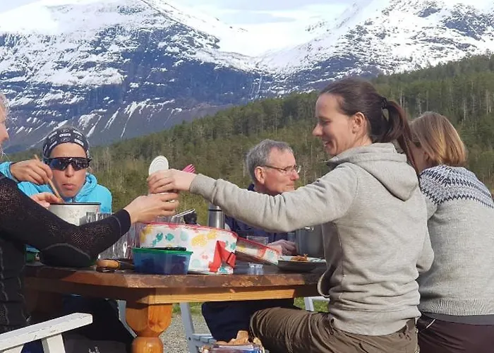 Heggjabygda Gjestegard - Historisk Tommerhus I Landlige Omgivelser *