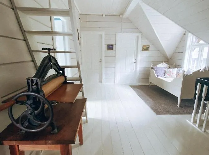 Heggjabygda Gjestegard - Historisk Tommerhus I Landlige Omgivelser Lantgård