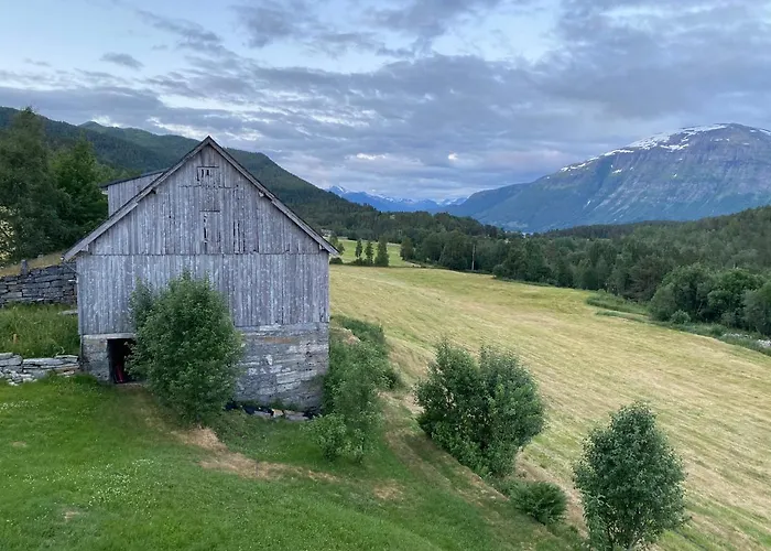 Heggjabygda Gjestegard - Historisk Tommerhus I Landlige Omgivelser