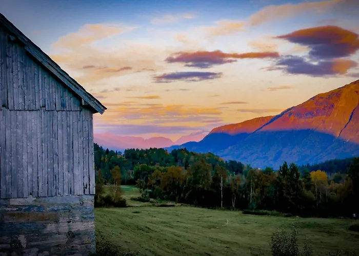 Heggjabygda Gjestegard - Historisk Tommerhus I Landlige Omgivelser Lantgård